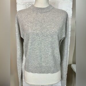 Abercrombie & Fitch Light Gray Cashmere Sweater